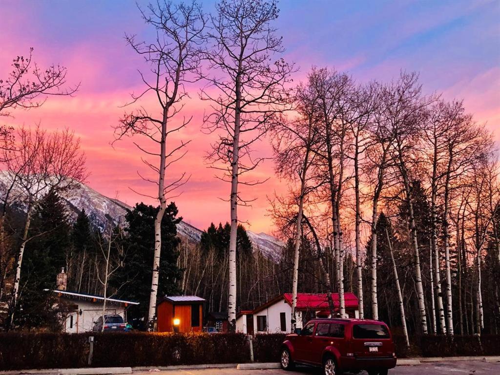 Beautiful Newly Reno 2Bdm 2 Bth Sleep Up To 6 Adults & Kids Mountain View Townhouse Suite Canmore Kültér fotó