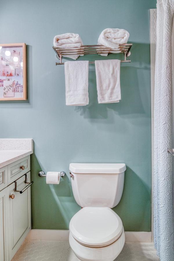 Beautiful Newly Reno 2Bdm 2 Bth Sleep Up To 6 Adults & Kids Mountain View Townhouse Suite Canmore Kültér fotó