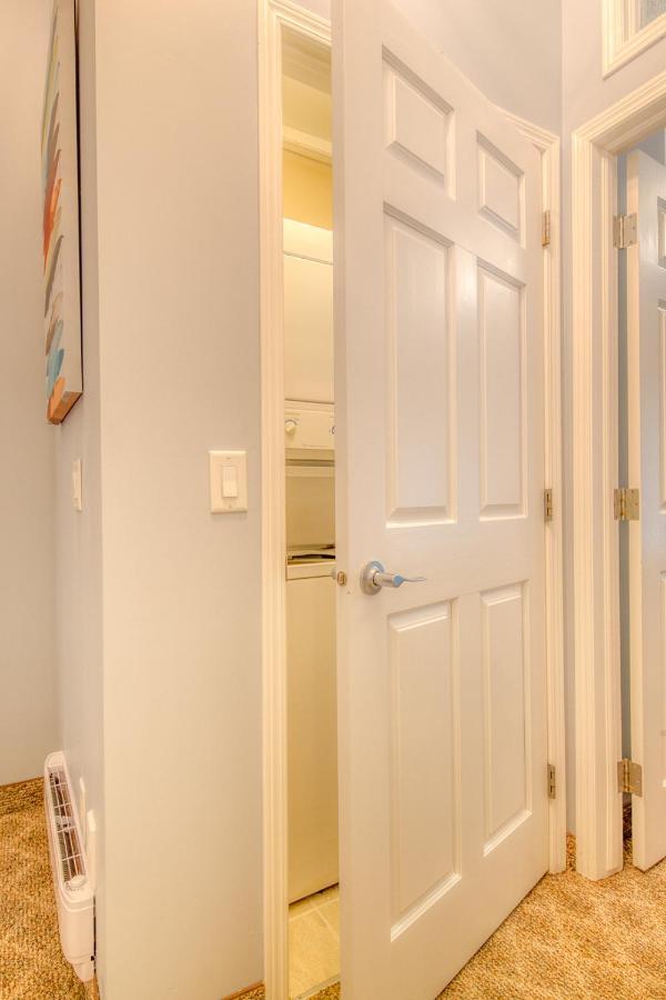 Beautiful Newly Reno 2Bdm 2 Bth Sleep Up To 6 Adults & Kids Mountain View Townhouse Suite Canmore Kültér fotó