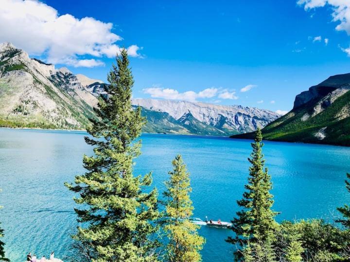 Beautiful Newly Reno 2Bdm 2 Bth Sleep Up To 6 Adults & Kids Mountain View Townhouse Suite Canmore Kültér fotó