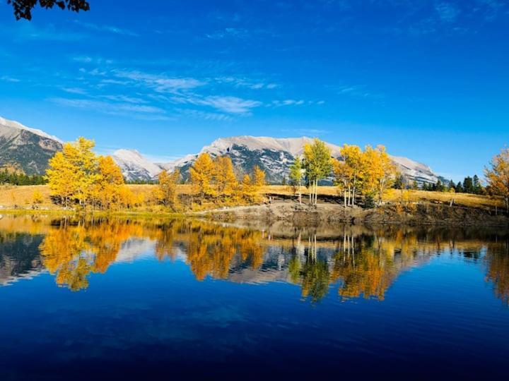 Beautiful Newly Reno 2Bdm 2 Bth Sleep Up To 6 Adults & Kids Mountain View Townhouse Suite Canmore Kültér fotó