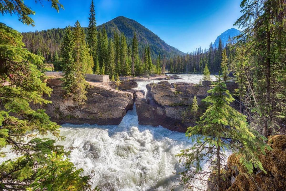 Beautiful Newly Reno 2Bdm 2 Bth Sleep Up To 6 Adults & Kids Mountain View Townhouse Suite Canmore Kültér fotó